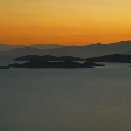 Vouno - Luxury And Privacy In The Aegean Villa *